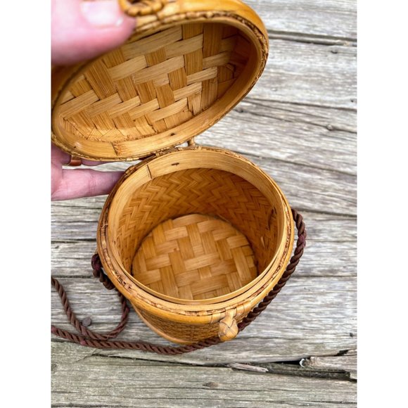 Vintage Wicker Bamboo Small Round Box Basket With String Handle Hanger - Picture 5 of 12